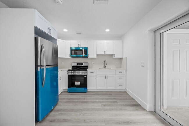 Building Photo - 2785 Reo Ln