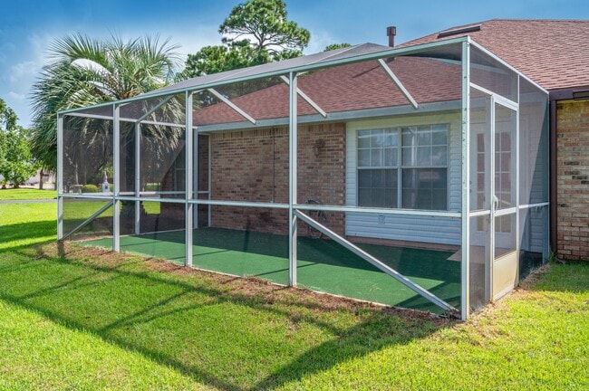 Building Photo - 437 S Shore Dr