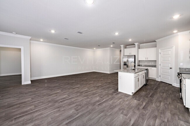 Building Photo - 14578 Dayton Cir