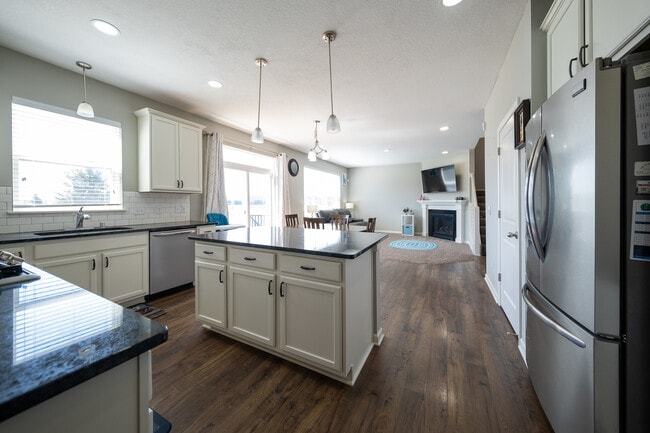 Building Photo - 15430 Eagle Creek Way