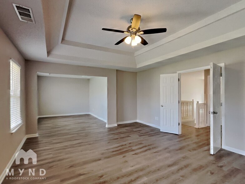 Building Photo - 11640 Registry Blvd