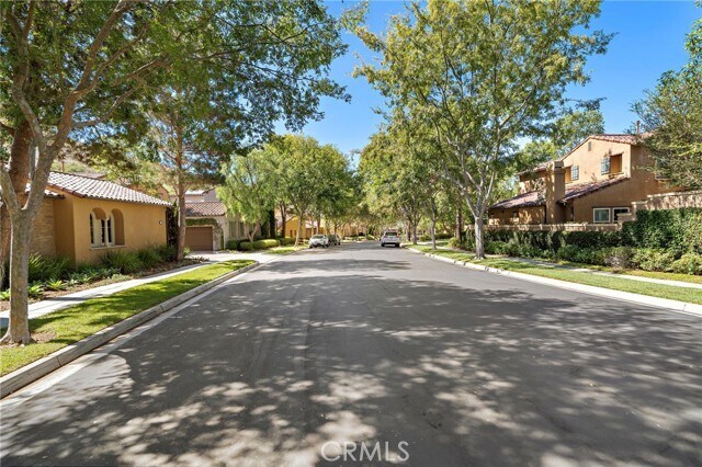 Building Photo - 61 Shade Tree