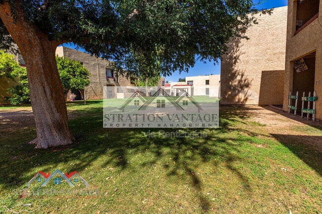 Building Photo - 2165 E University Dr