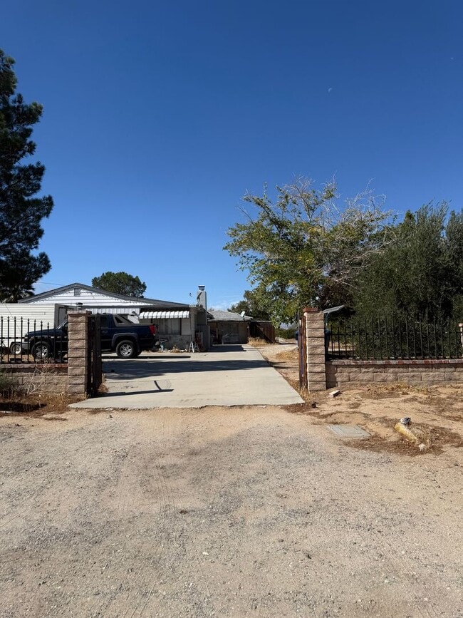 Building Photo - Bruckner/51st St West