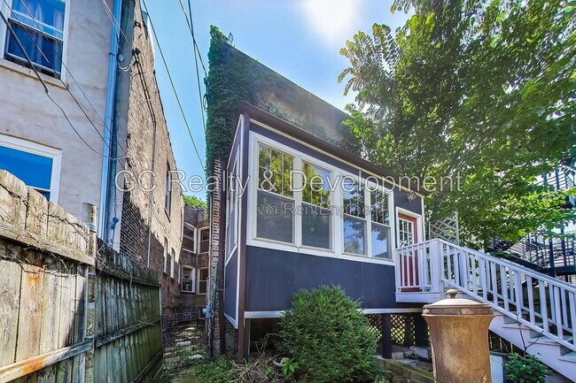 Building Photo - 4936 S St Lawrence Ave