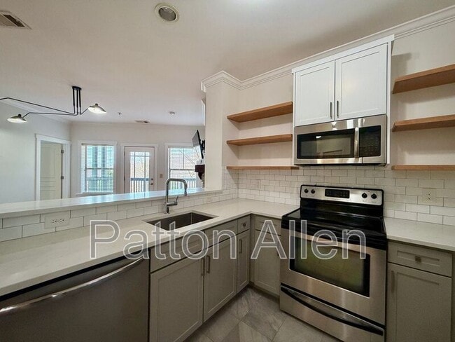 Building Photo - 9 Kenilworth