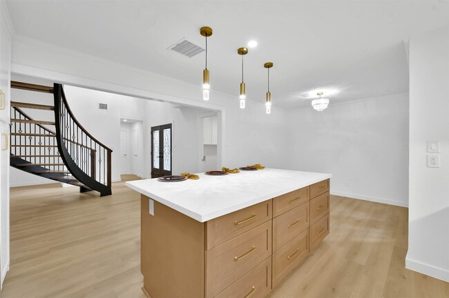 Building Photo - 11612 Timberwild St