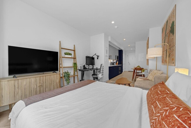 Building Photo - 980 6th Ave