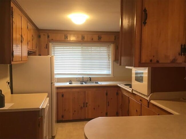 Building Photo - 9179 Segers Rd