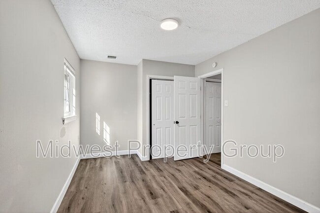 Building Photo - 7348 Lynn Ave