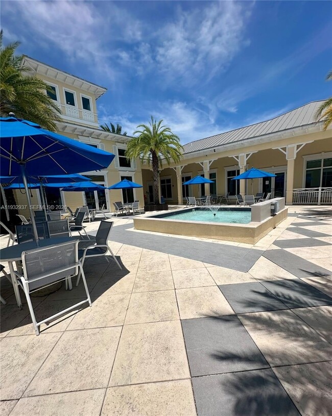 Building Photo - 133 SE 28th Ter