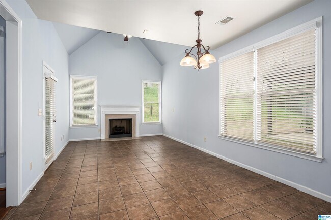 Building Photo - 2217 Chalybe Dr