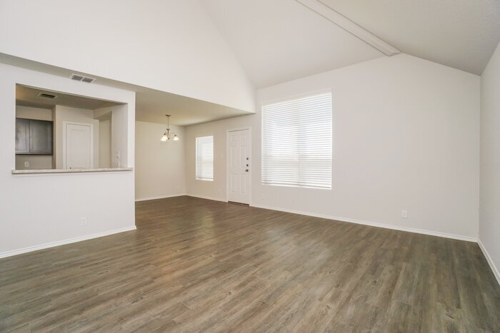 Building Photo - 2306 Redlove Dr