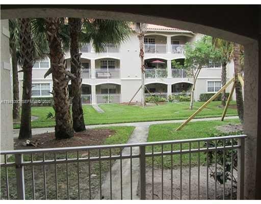 Building Photo - 220 SW 116th Ave