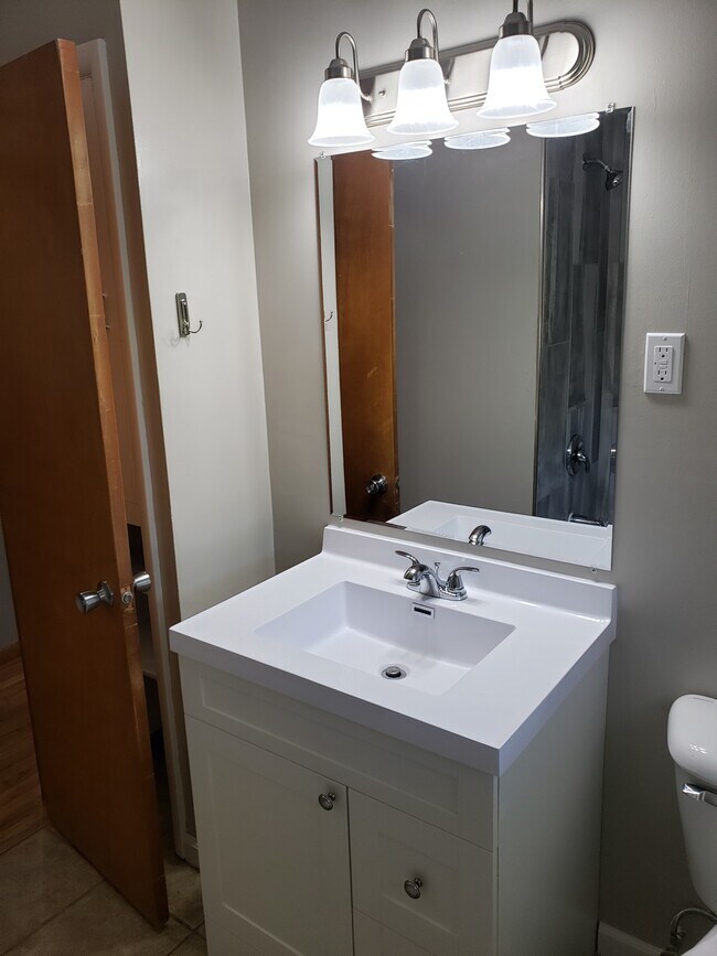 Building Photo - 5618 Huntington Ave