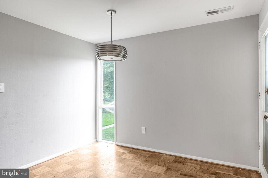 Building Photo - 7316 Donnell Pl