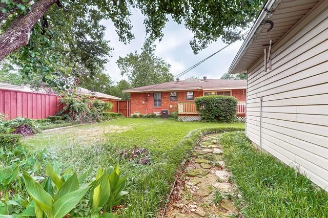 Building Photo - 7305 Lehigh Dr