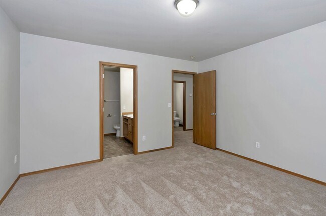 Building Photo - Spacious 4-Bedroom Home on a Tranquil Cul-de-Sac in Puyallup