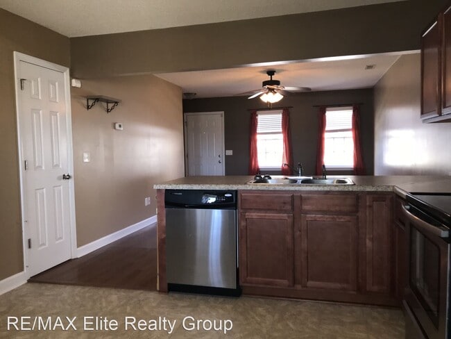 Building Photo - 2 br, 2.5 bath House - 309-3 Burley Drive