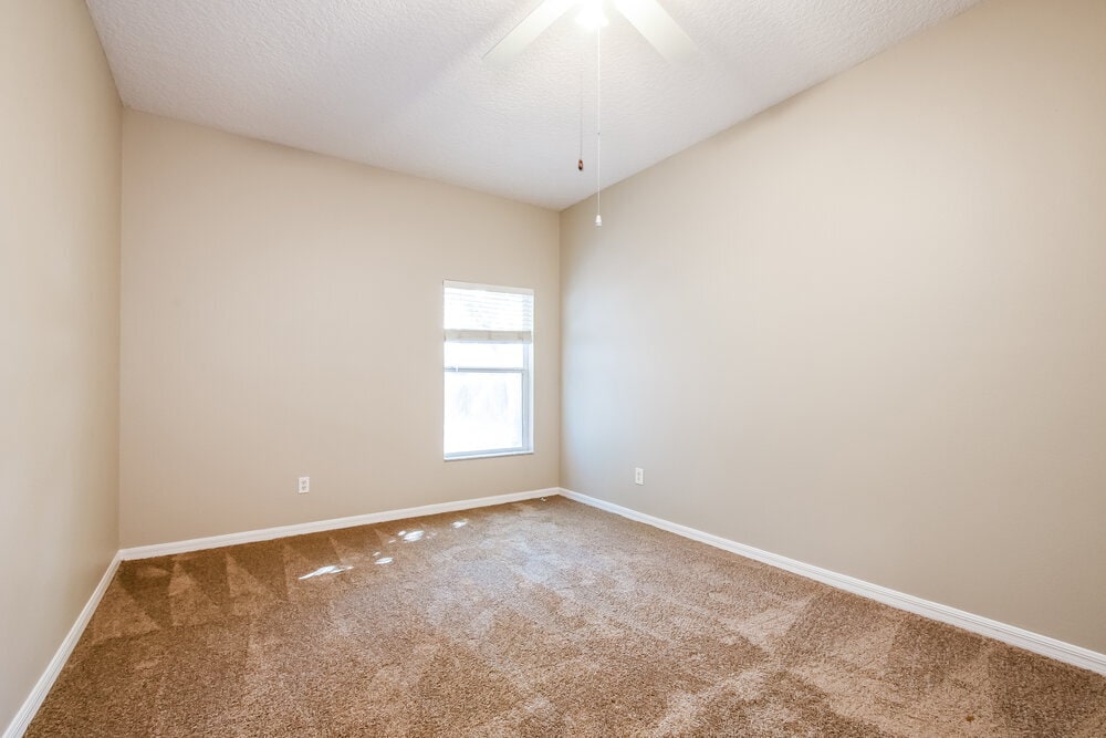 Building Photo - 450 Chapelwood Dr