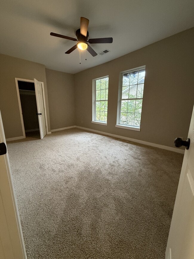 Building Photo - 226 Highland St