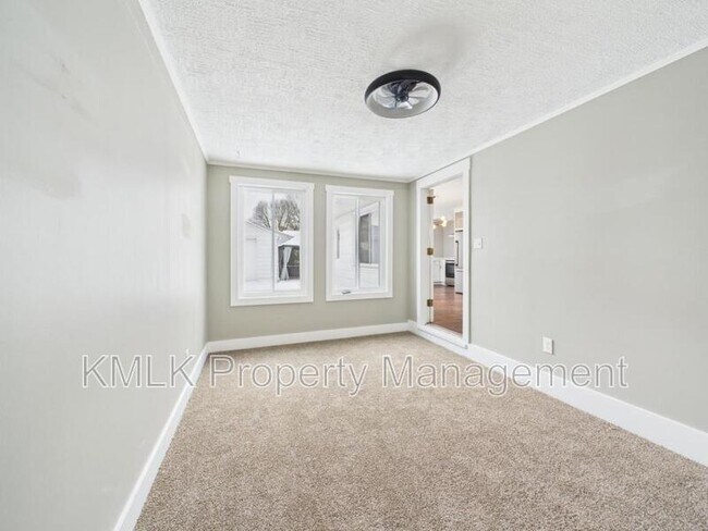 Building Photo - 2514 Carson Rd