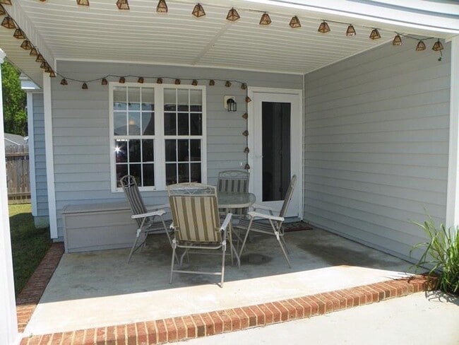 Building Photo - 4112 Huntsmoor Ln