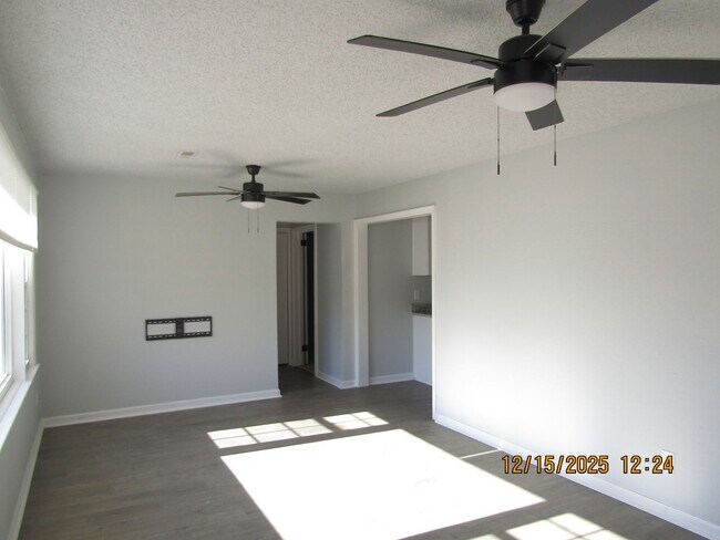 Building Photo - Bayville Park