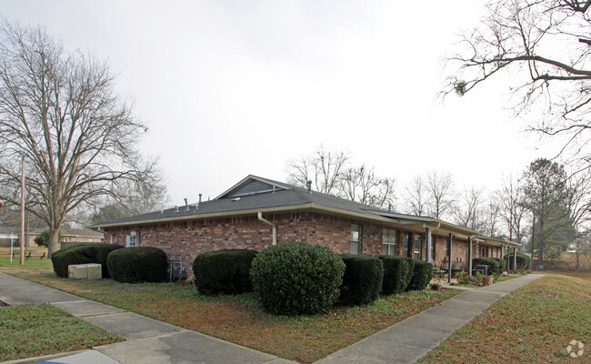 Building Photo - East Gate Manor Apartments