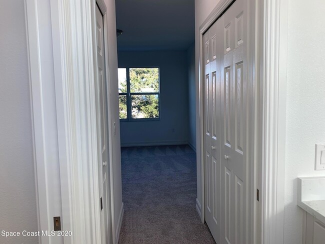 Building Photo - 1470 Isabella Dr