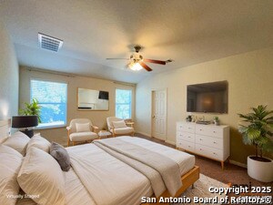 Building Photo - 2149 Hazelwood Dr