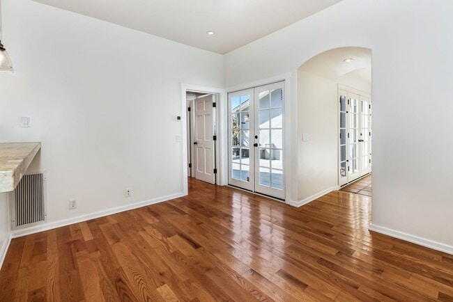 Building Photo - Charming Mesa Farmhouse with Modern Upgrades near Beach Access!