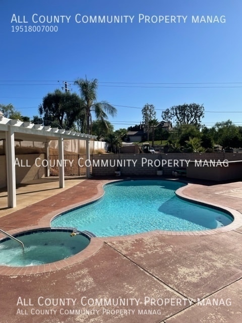 Building Photo - 16285 Capella St