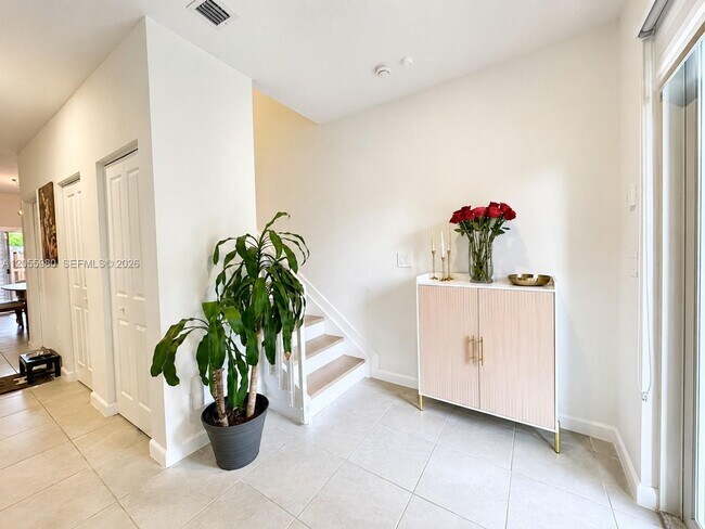 Building Photo - 26437 SW 149th Ave