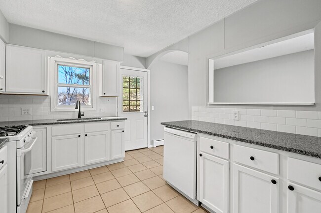 Building Photo - 16601 Eldorado St NW