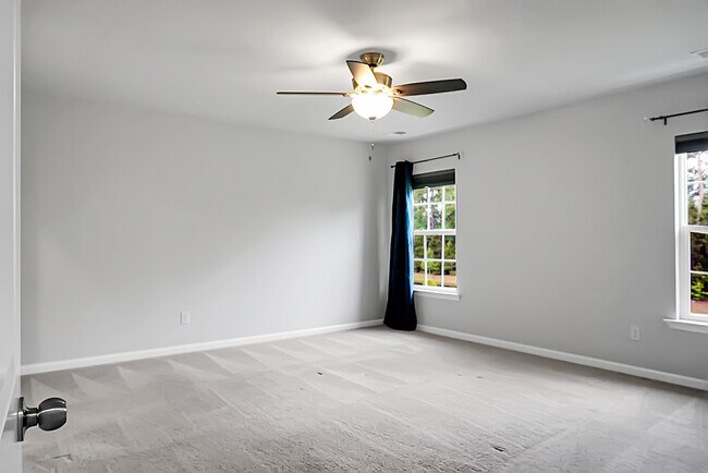 Building Photo - 210 Daniels Creek Cir