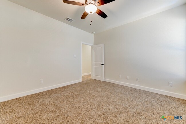 Building Photo - 1040 Vista Dr