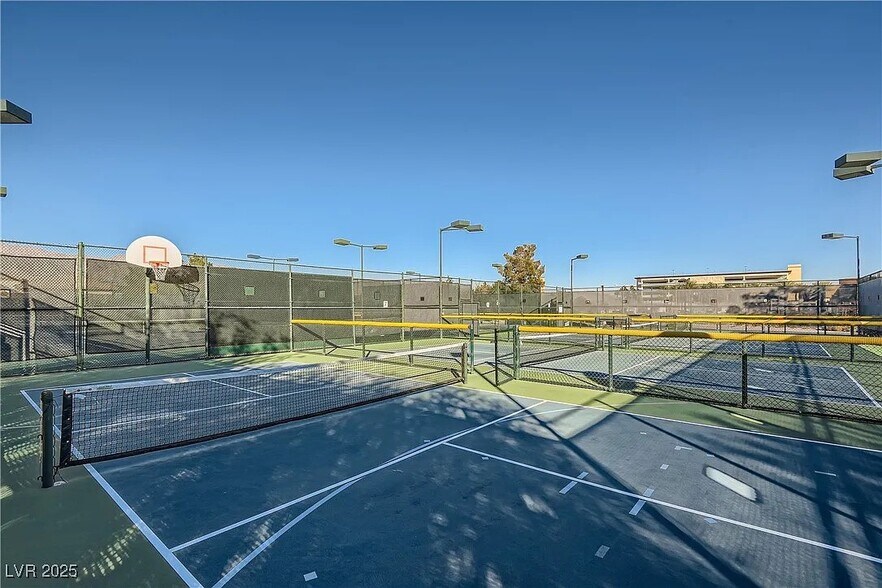 Building Photo - 3241 Flyway Ct