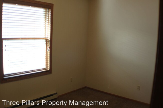 Building Photo - 2 br, 1 bath House - 2221 3rd St SW