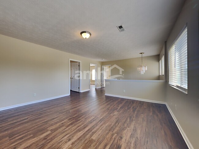 Building Photo - 10399 Peacock Ln