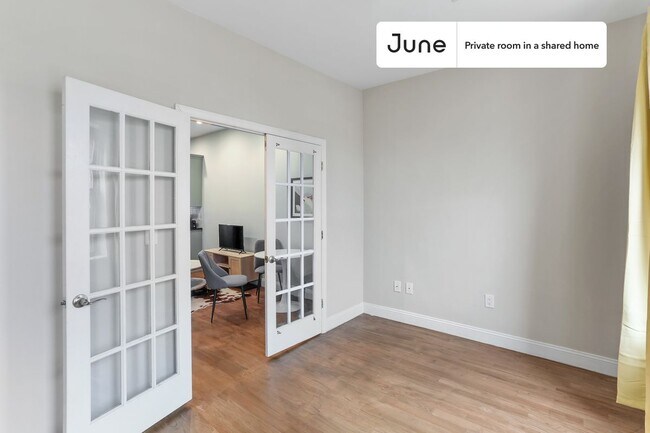Building Photo - Room in Shared 4 bed/1 bath home in Crown Heights