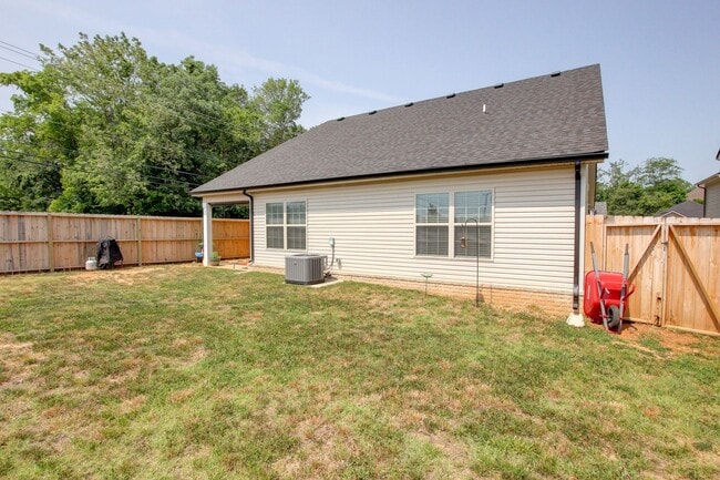 Building Photo - 715 Jodine Ann Dr
