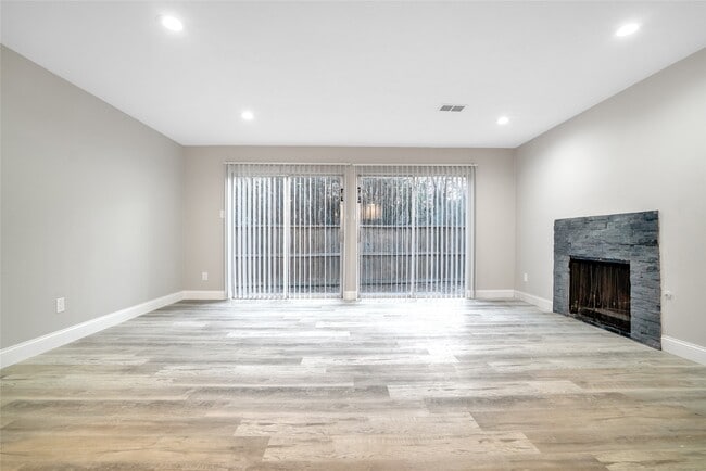 Building Photo - 1314 E Red Cedar Cir