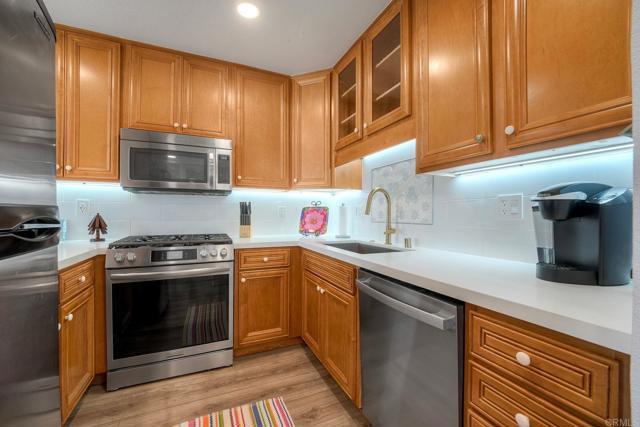 Building Photo - 7509 Ave