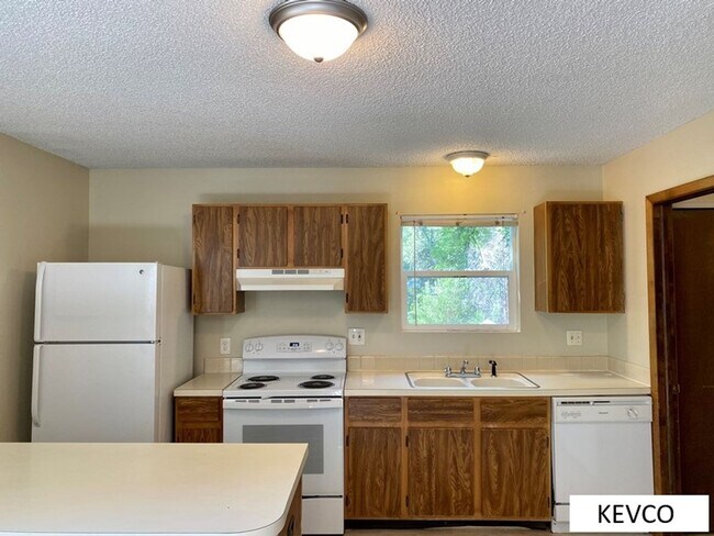 Building Photo - 411 Garfield St