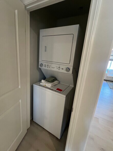 Building Photo - 7203 Olive Grove St