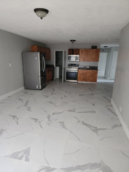 Building Photo - 5700 NW 28th St