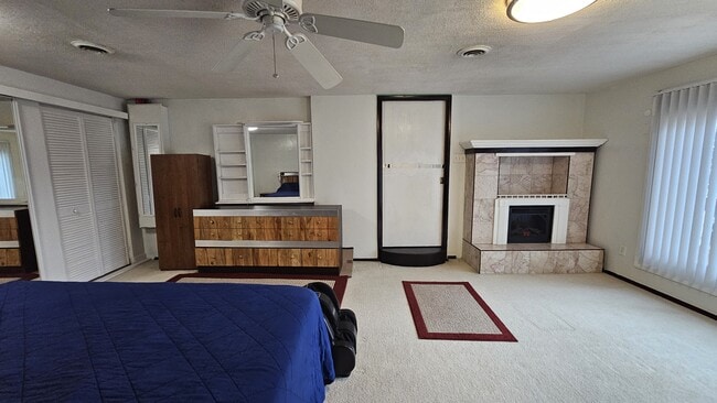 Building Photo - 2216 Dean Dr