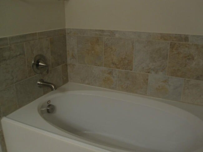 Building Photo - 370 Evening Star