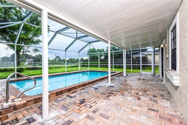 Building Photo - 1923 NE 27th Terrace